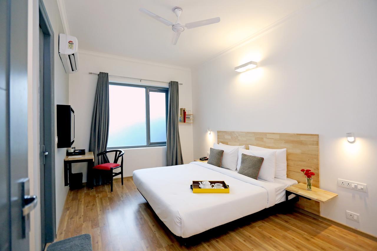 Hotel Oyo Townhouse 018 Medanta Gurgaon Exterior foto